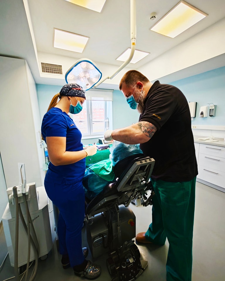 Robert Ćelić implantologia dentale